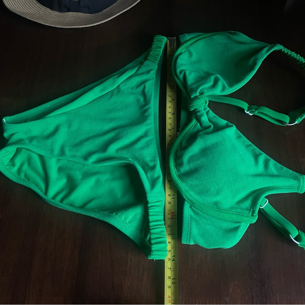 Sanctuary  Swim Sandbar  Kelly Green Solid  Bikini Set Size Medium - Picture 7 of 12